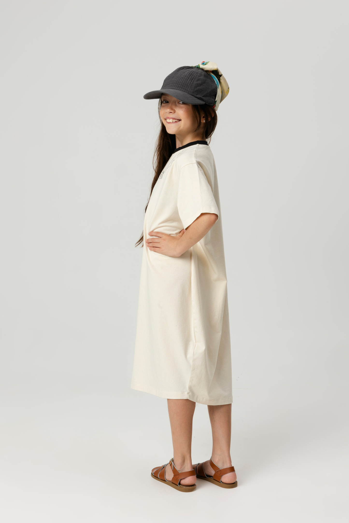 HAT Ivone Graphite
